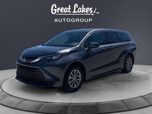 Magnetic Gray Metallic 2025 Toyota Sienna LE