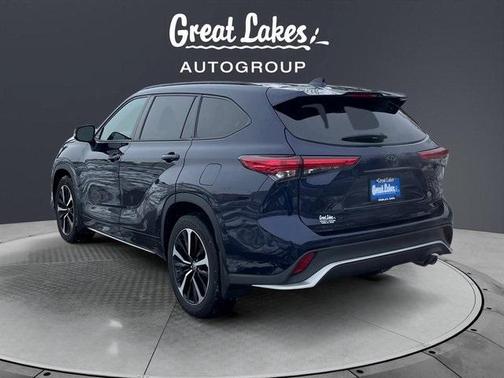 2022 Toyota Highlander XSE