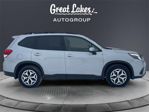 2022 Subaru Forester Premium