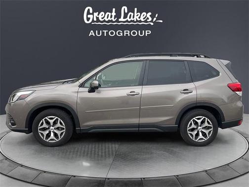 2023 Subaru Forester Premium