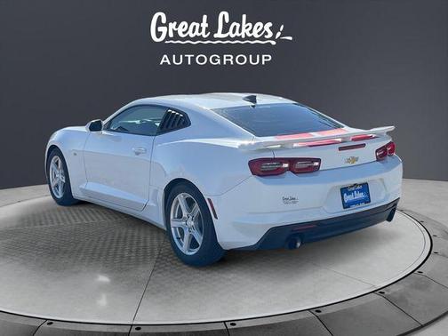 Summit White 2019 Chevrolet Camaro 1LT