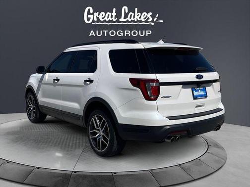 White Platinum Clearcoat Metallic 2019 Ford Explorer sport