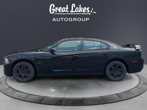Pitch Black 2013 Dodge Charger R/T