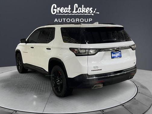 Summit White 2018 Chevrolet Traverse Premier