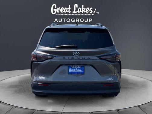 Cement 2023 Toyota Sienna XLE