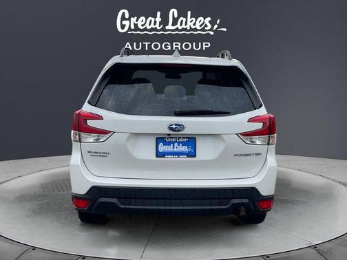 Crystal White Pearl 2023 Subaru Forester Premium