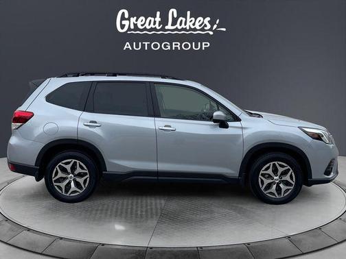 Ice Silver Metallic 2024 Subaru Forester Premium