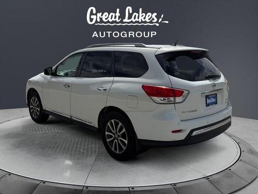 Moonlight White 2013 Nissan Pathfinder SL