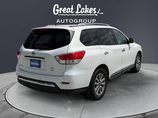 Moonlight White 2013 Nissan Pathfinder SL