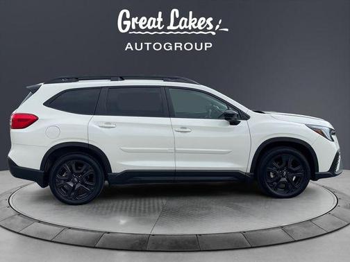 Crystal White Pearl 2024 Subaru Ascent Onyx Edition