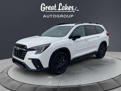 Crystal White Pearl 2024 Subaru Ascent Onyx Edition