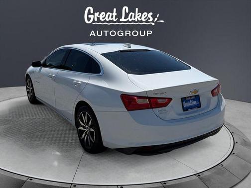 Summit White 2016 Chevrolet Malibu 1LT