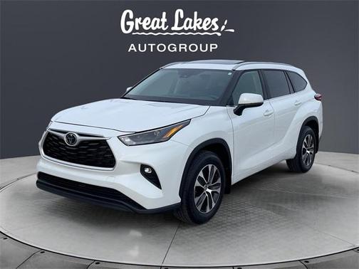 2023 Toyota Highlander XLE