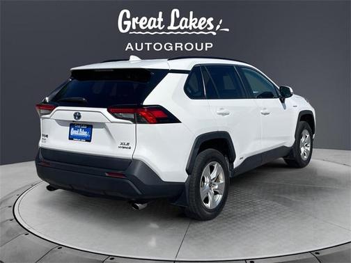 2021 Toyota RAV4 Hybrid XLE