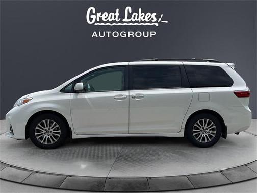 2019 Toyota Sienna Limited Premium