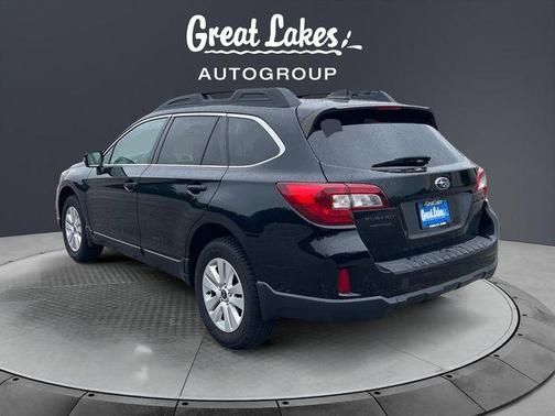 Crystal Black Silica 2017 Subaru Outback 2.5i Premium