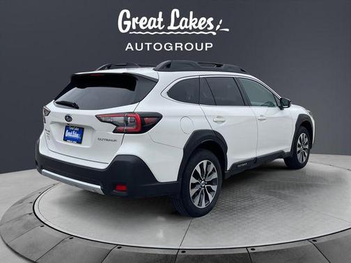 Crystal White Pearl 2023 Subaru Outback Limited