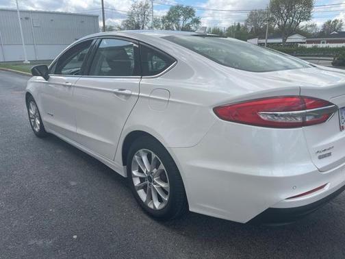 2019 Ford Fusion Hybrid SE