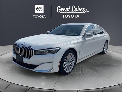 2022 BMW 740 i xDrive