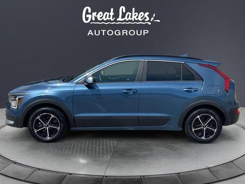Mineral Blue 2024 Kia Niro EX