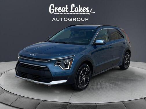 Mineral Blue 2024 Kia Niro EX