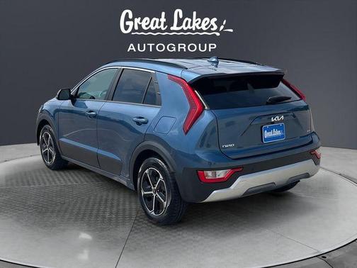 Mineral Blue 2024 Kia Niro EX