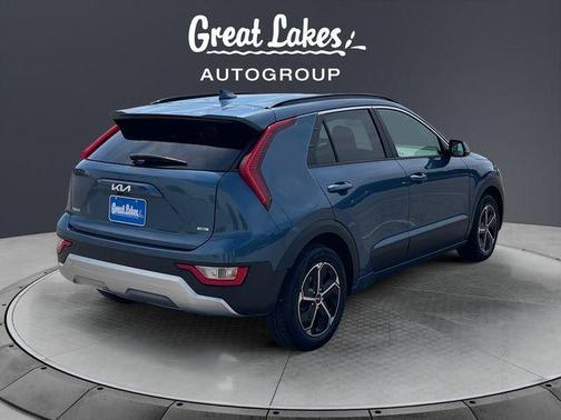 Mineral Blue 2024 Kia Niro EX