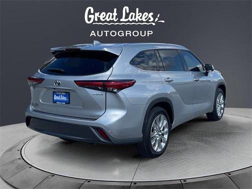 2022 Toyota Highlander Hybrid Limited