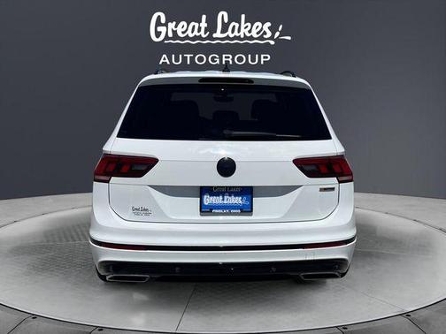 Pure White 2021 Volkswagen Tiguan 2.0T SE R-Line Black
