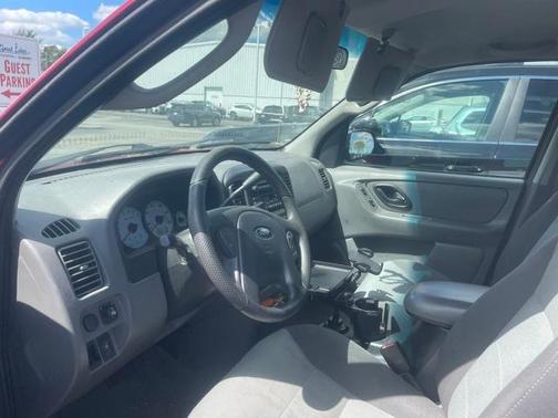 2003 Ford Escape XLS