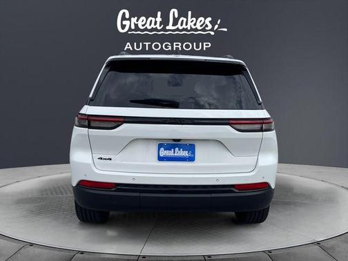 2024 Jeep Grand Cherokee Laredo