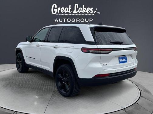 2024 Jeep Grand Cherokee Laredo