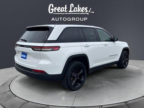 2024 Jeep Grand Cherokee Laredo