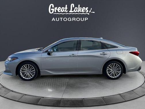 2019 Toyota Avalon Hybrid 