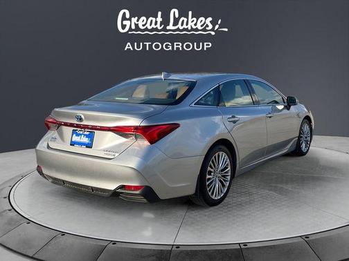 2019 Toyota Avalon Hybrid 