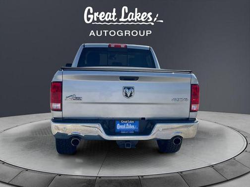 Bright Silver Clearcoat Metallic 2017 RAM 1500 Big Horn