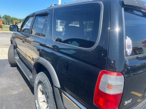 1998 Toyota 4Runner SR5