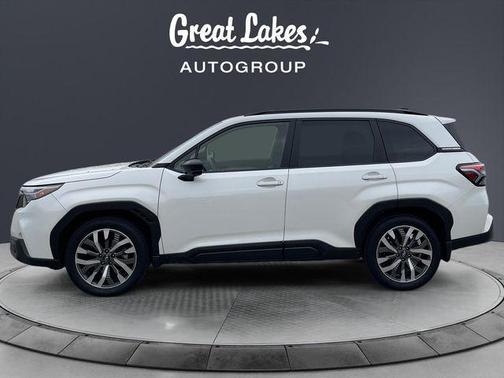 Crystal White Pearl 2025 Subaru Forester Touring