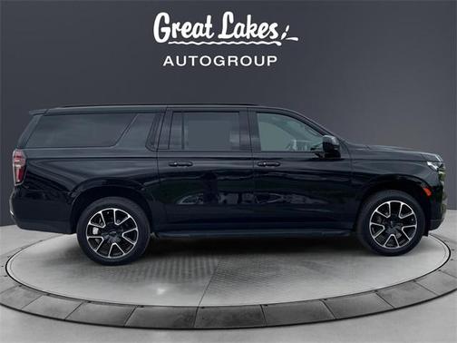2022 Chevrolet Suburban RST