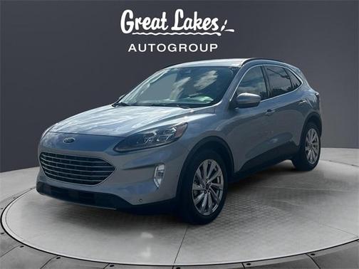 2022 Ford Escape Titanium Hybrid