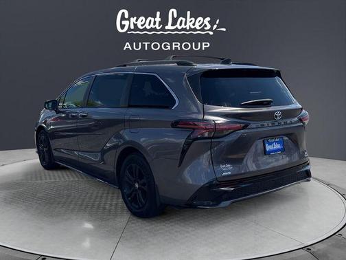 Predawn Gray Mica 2022 Toyota Sienna XSE 7 Passenger