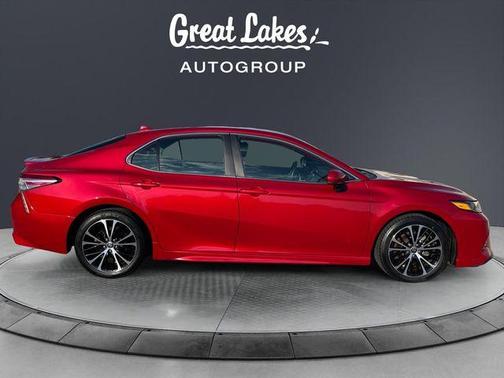 Red 2020 Toyota Camry SE
