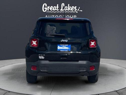 Black Clearcoat 2023 Jeep Renegade Latitude