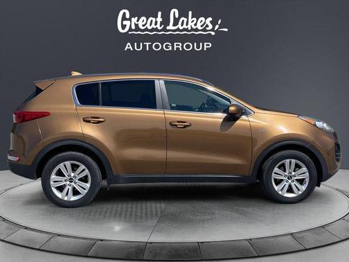 Burnished Copper 2017 Kia Sportage LX