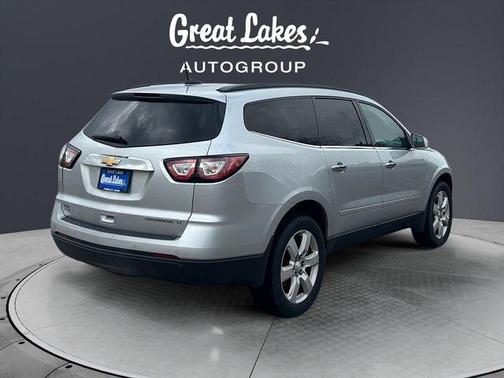 Silver Ice Metallic 2016 Chevrolet Traverse 1LT