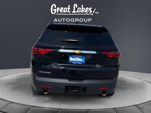 Mosaic Black Metallic 2022 Chevrolet Traverse LS