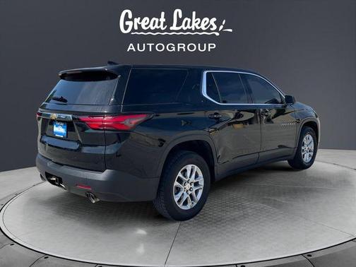 Mosaic Black Metallic 2022 Chevrolet Traverse LS