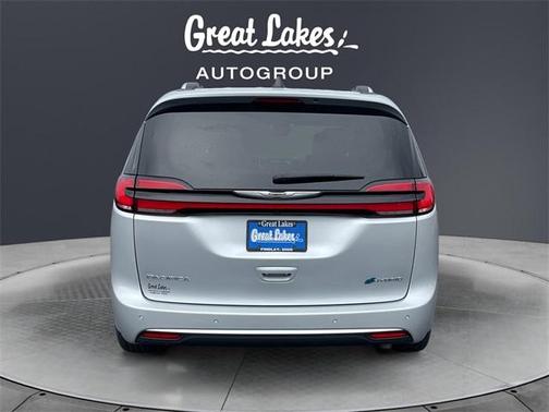 2023 Chrysler Pacifica Hybrid Pinnacle