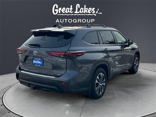 2024 Toyota Highlander Hybrid XLE