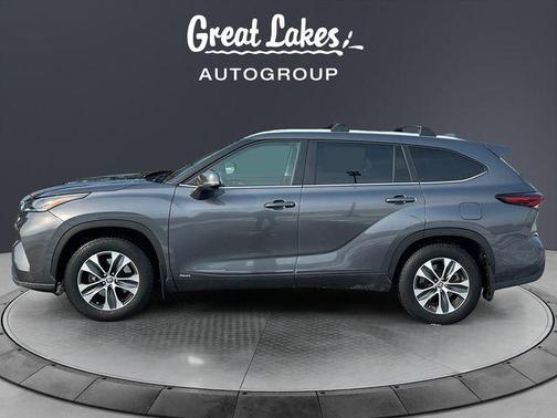 2024 Toyota Highlander Hybrid XLE